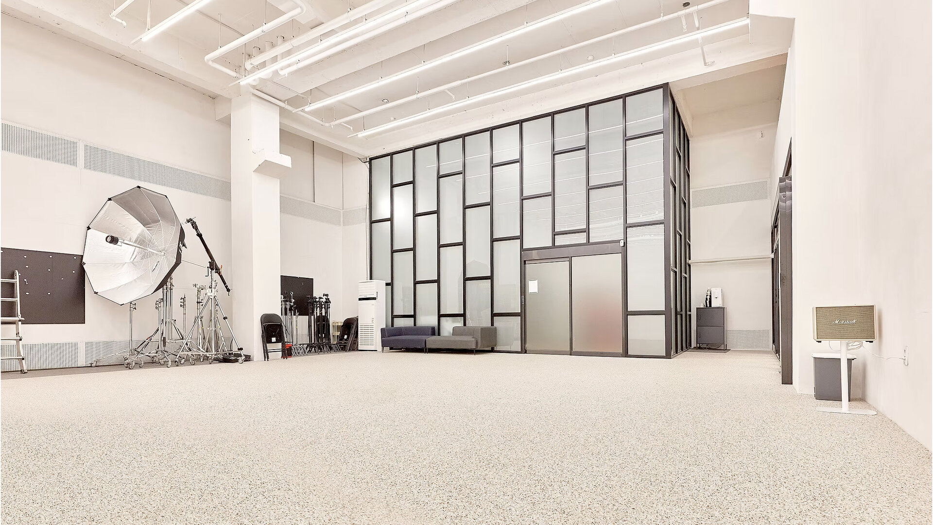 Studio 4